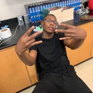 Meet your Posher, Jamari